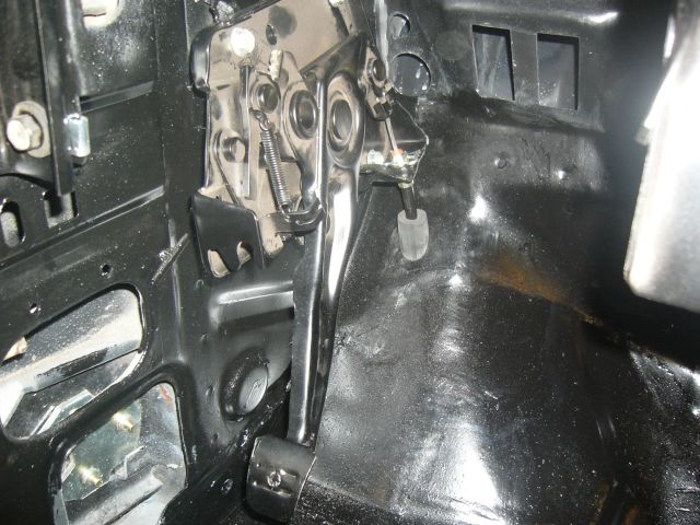 K�sijarrumekanismi paikalleen