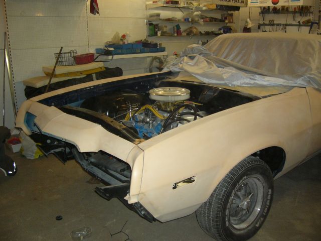 Keulapeltej� paikallaan