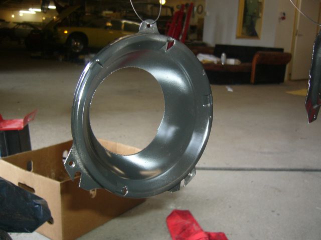 Maalattu lampun takakupu