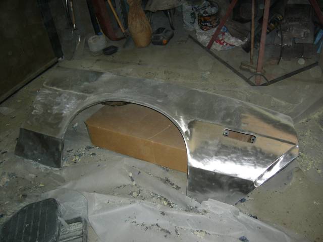 Oikea lokasuoja hiottu