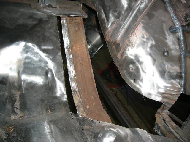 Per�kontin oikea reuna leikattu