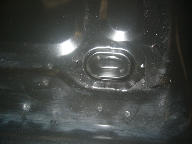 Pohjaluukut paikalleen