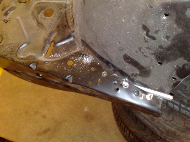 Rancheron sis�lokarin saumojen poraus