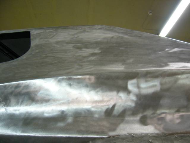 Vasen takakylki hiottu